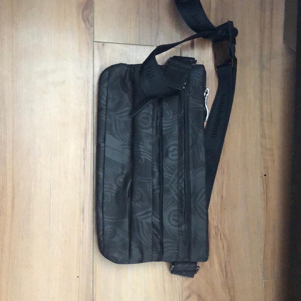 Lululemon fanny pack